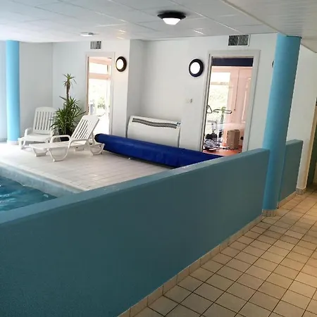 Hotel apartamentowy Le Roi Du Sundgau Pres De La Horse - 3*