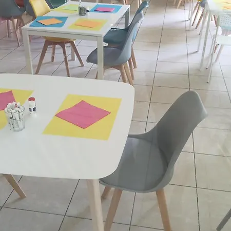 Le Roi Du Sundgau Pres De La Horse - Hotel apartamentowy 3*